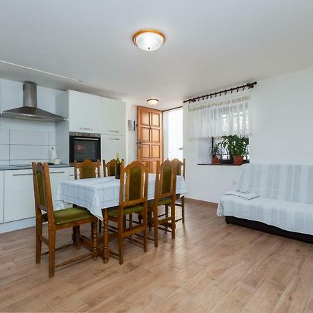 브르사르 Casa Sofia 아파트 외부 사진