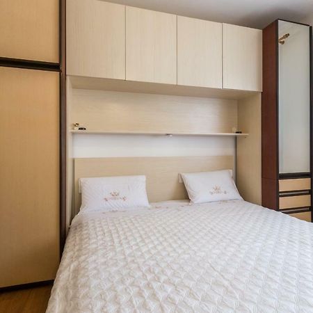 브르사르 Casa Sofia 아파트 외부 사진